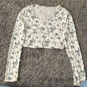 White Floral Long Sleeve Crop (can be added to $20 and up packages for FREE)